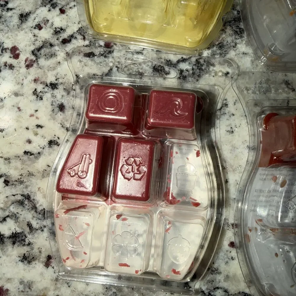 Scentsy Bar Scented Wax Melts 3.2 Oz Mixed Lot Of 4 Used 10 Individual Cubes REM
